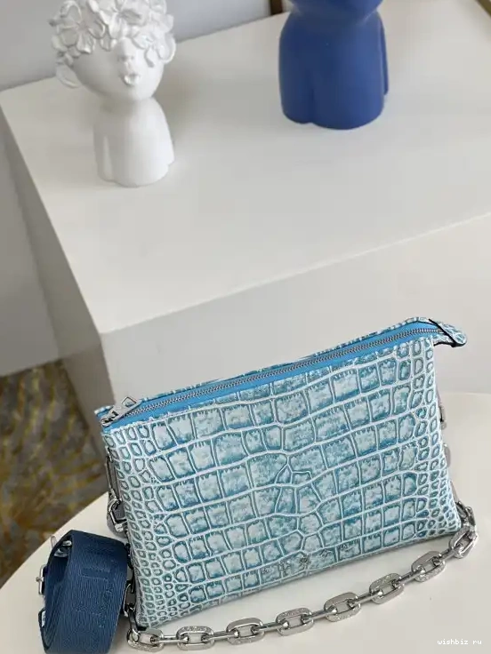 WIS LOUIS VUITTON PM-26*20*12cm COUSSIN 0506